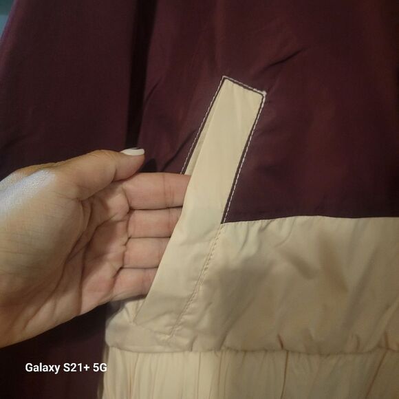 Hollister Womans Windbreaker Cropped Maroon L 1/4 Zip w/ Pockets - Picture 6 of 7